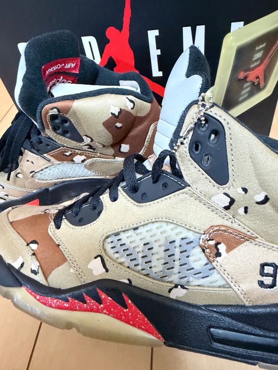 シュプリーム　ジョーダン5（古着・ファッション）の商品画像 - 査定依頼日：2026年1月13日 - 最高査定価格：20,000円