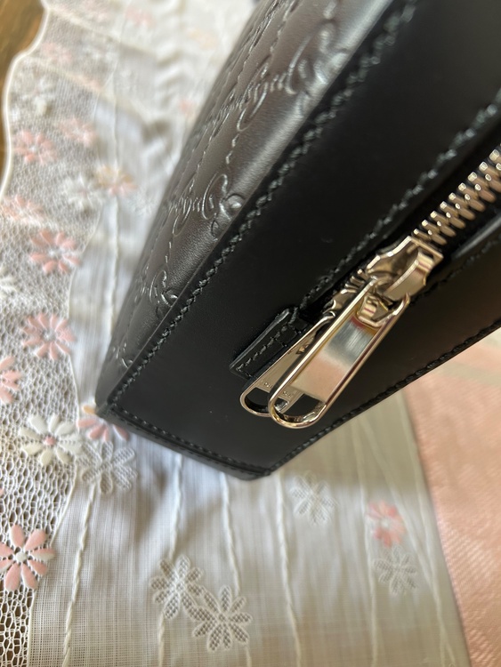 GUCCI  シマレザーセカンドバック429146（ブランドバッグ）の商品画像 - 査定依頼日：2026年1月12日 - 最高査定価格：100,000円