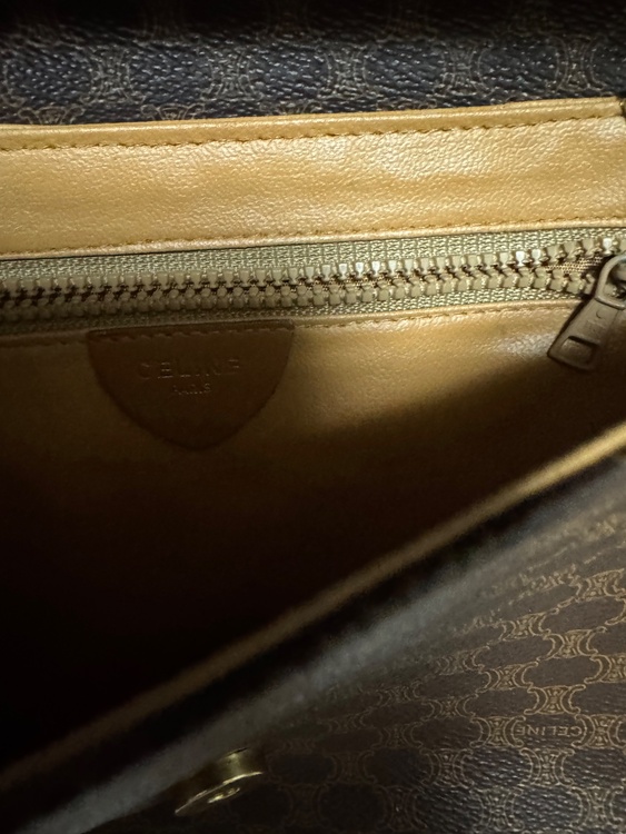 バック（ブランドバッグ）の商品画像 - 査定依頼日：2026年3月9日 - 最高査定価格：3,500円