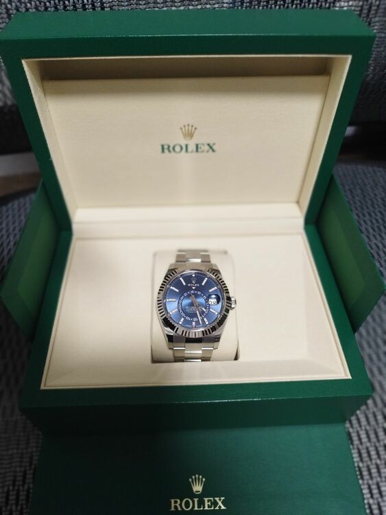 ロレックス スカイドゥエラー 336934（高級時計）の商品画像 - 査定依頼日：2025年7月12日 - 最高査定価格：3,270,000円