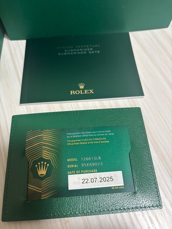 ロレックス サブマリーナー 126613Lb（高級時計）の商品画像 - 査定依頼日：2025年11月27日 - 最高査定価格：2,910,000円