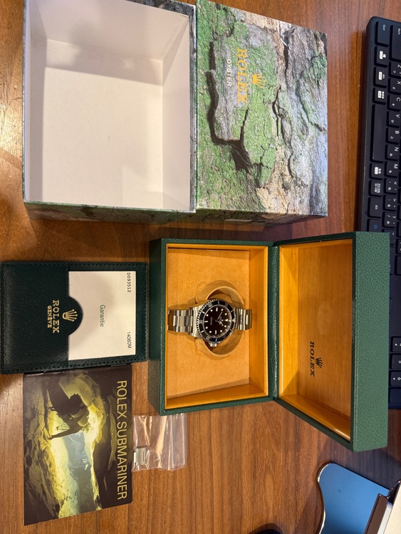 ロレックス サブマリーナー 14060（高級時計）の商品画像 - 査定依頼日：2025年8月29日 - 最高査定価格：1,350,000円