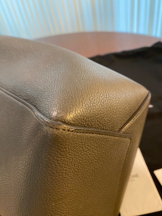 セリーヌ  サングル　スモール（ブランドバッグ）の商品画像 - 査定依頼日：2026年3月9日 - 最高査定価格：100,000円