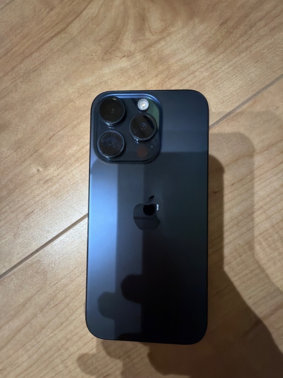 iPhone 15 Pro 128GB au（スマホ）の商品画像 - 査定依頼日：2026年1月23日 - 最高査定価格：81,000円