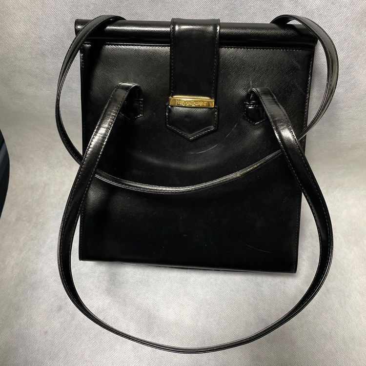 ショルダーバッグ（ブランドバッグ）の商品画像 - 査定依頼日：2026年2月25日 - 最高査定価格：20,000円