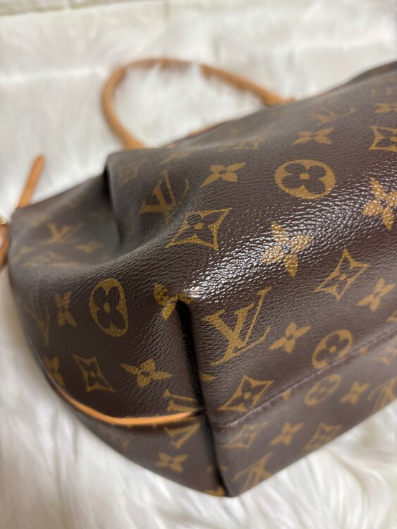 ルイヴィトン モノグラム ハンドバッグ　テュレンMM トートバッグ（ブランドバッグ）の商品画像 - 査定依頼日：2025年4月15日 - 最高査定価格：110,000円