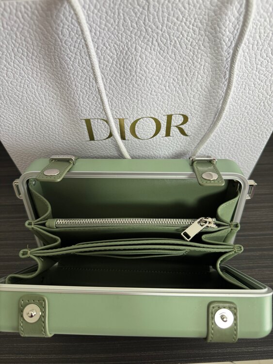 ディオール  （ブランドバッグ）の商品画像 - 査定依頼日：2025年4月8日 - 最高査定価格：125,000円