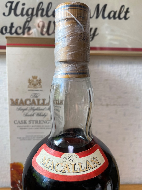 マッカラン10年 カスクストレングス　57.2%（お酒）の商品画像 - 査定依頼日：2025年8月2日 - 最高査定価格：180,000円