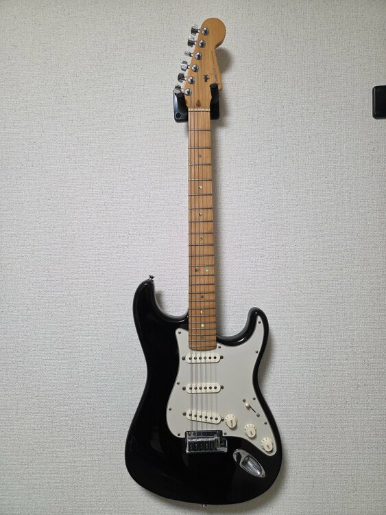 AmericanDeluxeStratocaster（ピアノ・楽器・PA機材）の商品画像 - 査定依頼日：2026年4月29日 - 最高査定価格：70,000円