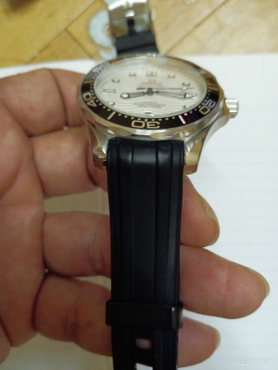 300メートルＤＶＥＲ（高級時計）の商品画像 - 査定依頼日：2025年7月16日 - 最高査定価格：580,000円