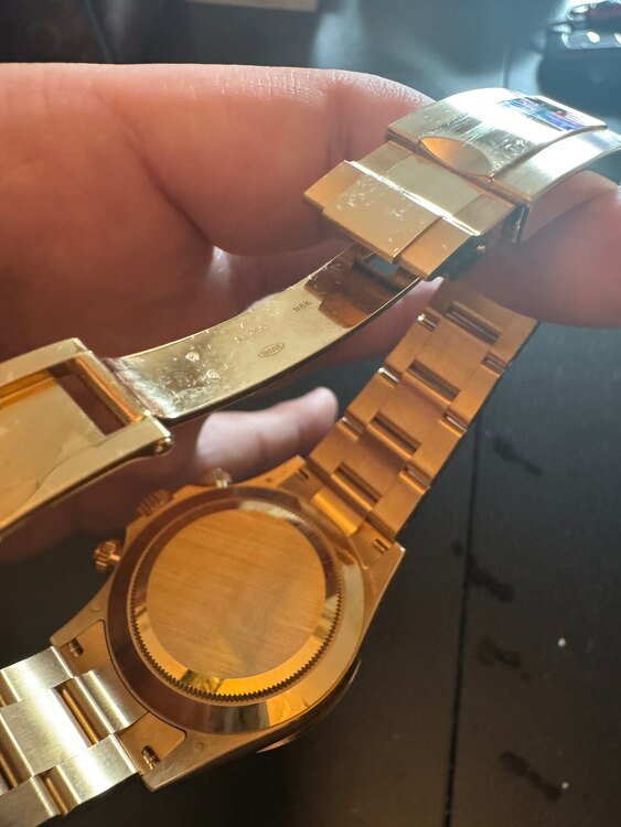 ロレックス デイトナ 11650（高級時計）の商品画像 - 査定依頼日：2025年4月22日 - 最高査定価格：10,600,000円