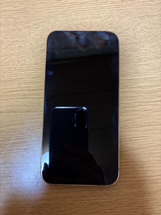 iPhone 13 Pro 256GB au（スマホ）の商品画像 - 査定依頼日：2026年3月12日 - 最高査定価格：41,000円