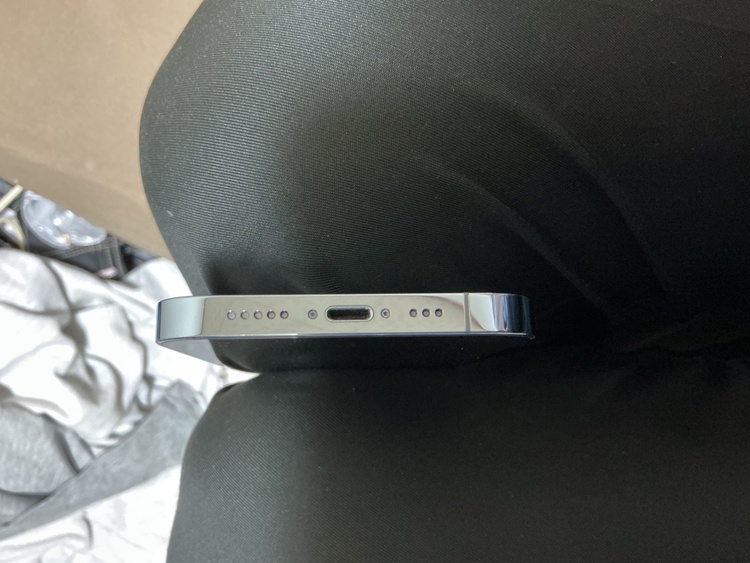iPhone 13 Pro 128GB docomo（スマホ）の商品画像 - 査定依頼日：2026年4月26日 - 最高査定価格：38,000円