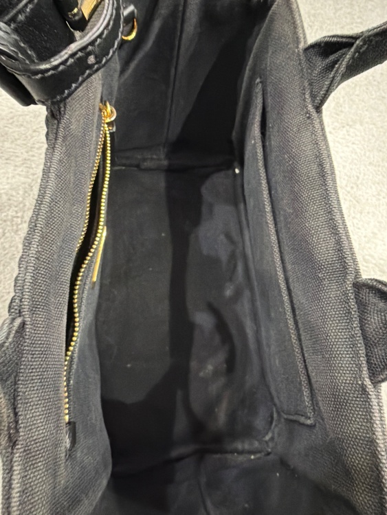 プラダ  （ブランドバッグ）の商品画像 - 査定依頼日：2026年2月1日 - 最高査定価格：135,000円