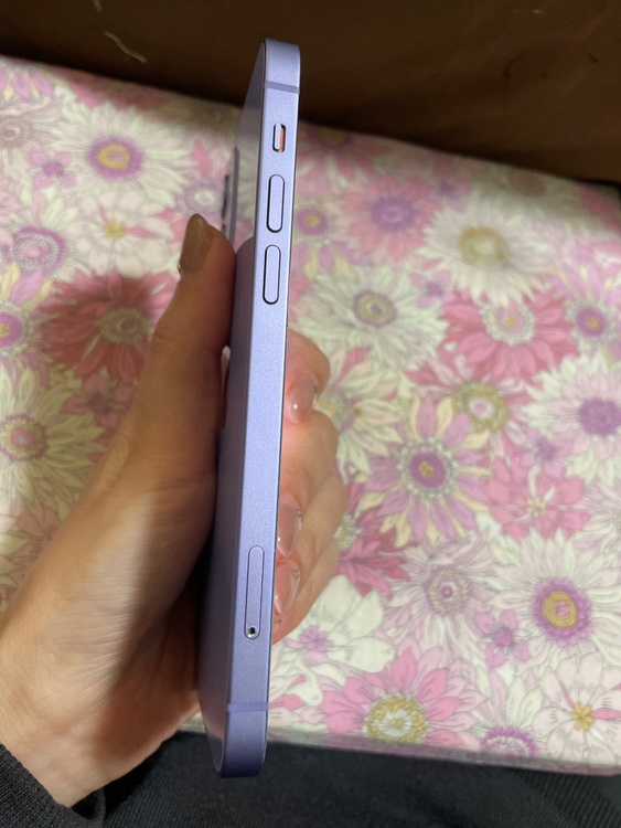 iPhone 12 64GB au（スマホ）の商品画像 - 査定依頼日：2025年12月28日 - 最高査定価格：20,000円