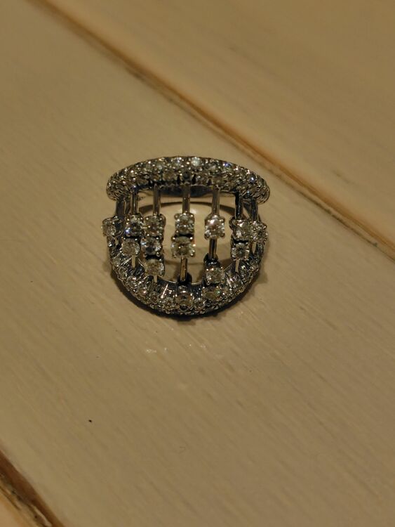 ダミアーニ　アバカス　ダイヤモンドリング　ホワイトゴールド（金・貴金属）の商品画像 - 査定依頼日：2025年7月14日 - 最高査定価格：400,000円