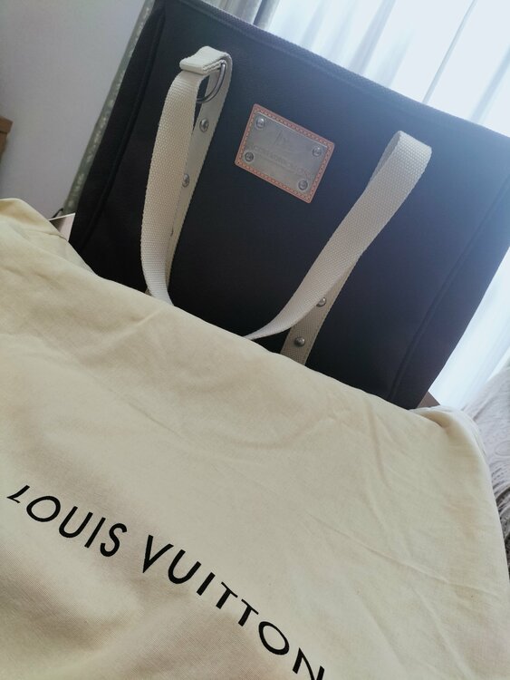 ショルダーバッグ（ブランドバッグ）の商品画像 - 査定依頼日：2026年1月8日 - 最高査定価格：40,000円