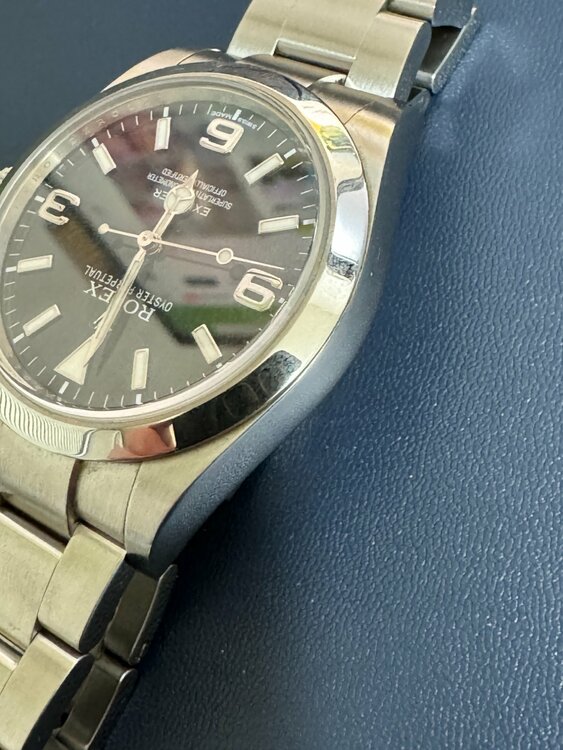 ロレックス エクスプローラー 214270（高級時計）の商品画像 - 査定依頼日：2026年2月2日 - 最高査定価格：1,200,000円