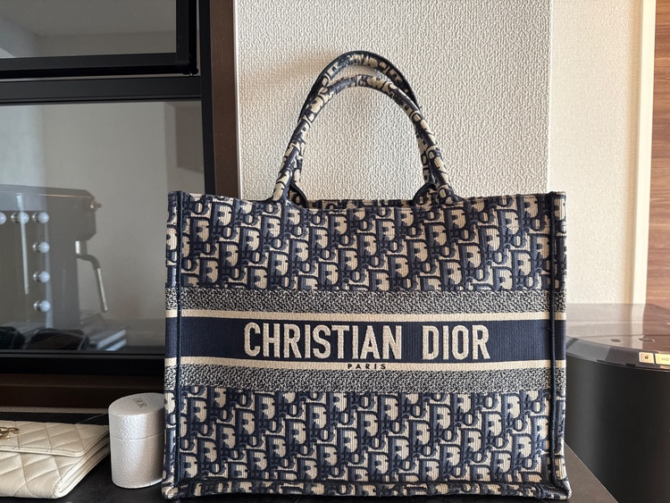 トートバッグ（ブランドバッグ）の商品画像 - 査定依頼日：2026年1月15日 - 最高査定価格：130,000円