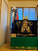 13号　大鎧　特性　黒小札金茶糸威之大鎧（美術品・骨董品）の商品画像 - 査定依頼日：2026年9月13日 - 最高査定価格：60,000円