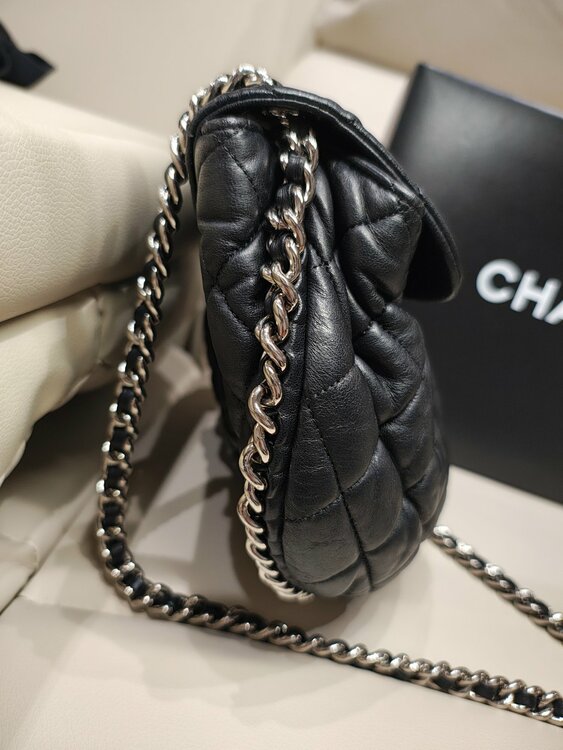 チェーンアラウンド（ブランドバッグ）の商品画像 - 査定依頼日：2026年4月9日 - 最高査定価格：250,000円