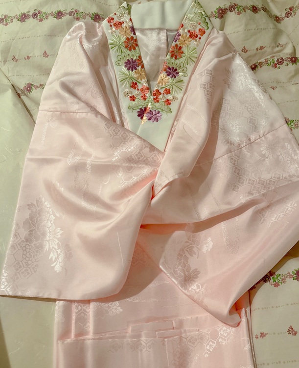 振袖（古着・ファッション）の商品画像 - 査定依頼日：2025年11月15日 - 最高査定価格：20,000円