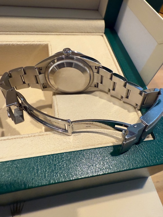 124270  エクスプローラー36（高級時計）の商品画像 - 査定依頼日：2025年9月26日 - 最高査定価格：1,200,000円