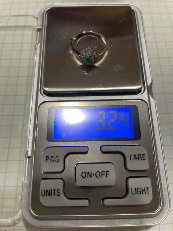 パライバトルマリンリング（金・貴金属）の商品画像 - 査定依頼日：2025年5月19日 - 最高査定価格：30,000円