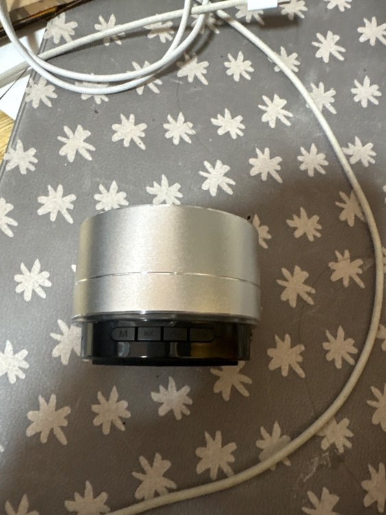 Bluetoothスピーカー（オーディオ・スピーカー）の商品画像 - 査定依頼日：2026年9月19日 - 最高査定価格：100,000円