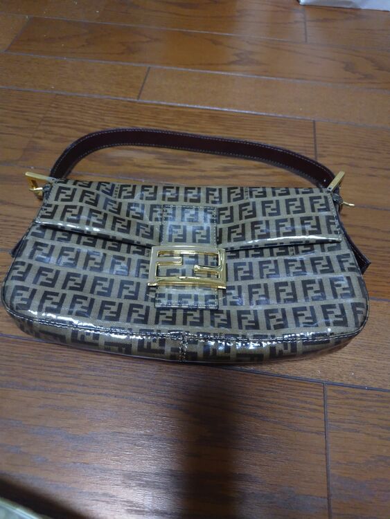 フェンディ  （ブランドバッグ）の商品画像 - 査定依頼日：2025年9月23日 - 最高査定価格：180,000円