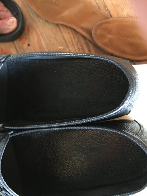 フェラガモメンズ革靴（古着・ファッション）の商品画像 - 査定依頼日：2024年12月1日 - 最高査定価格：999円