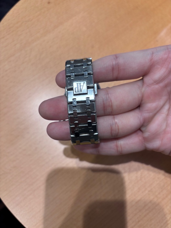 26320ST.OO.1220ST.01（高級時計）の商品画像 - 査定依頼日：2025年10月4日 - 最高査定価格：4,050,000円