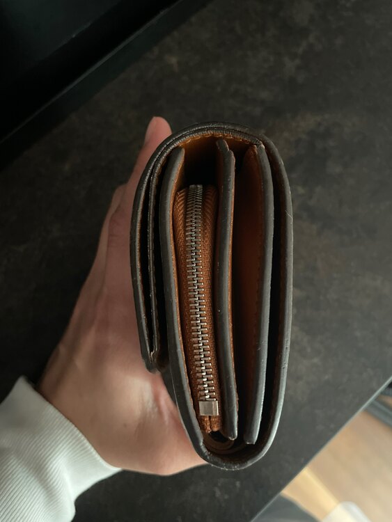 ウォレット（ブランド財布・小物）の商品画像 - 査定依頼日：2025年3月28日 - 最高査定価格：29,000円