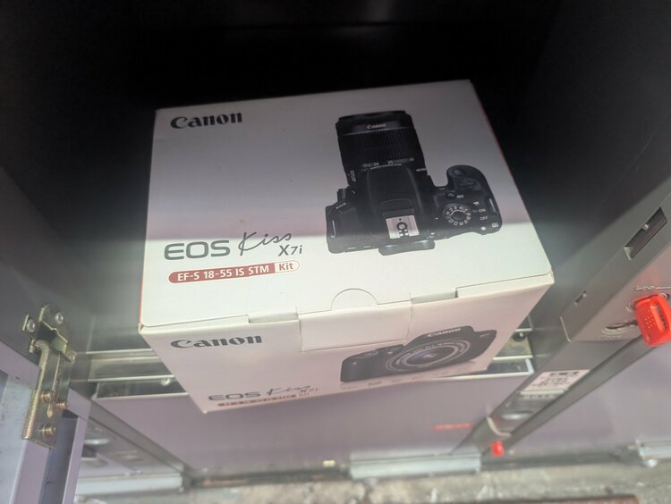 EOS kiss7i（カメラ）の商品画像 - 査定依頼日：2026年5月23日 - 最高査定価格：27,000円