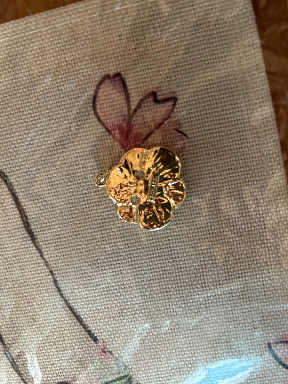 シャネル カメリア （ブランドバッグ）の商品画像 - 査定依頼日：2026年4月3日 - 最高査定価格：500円