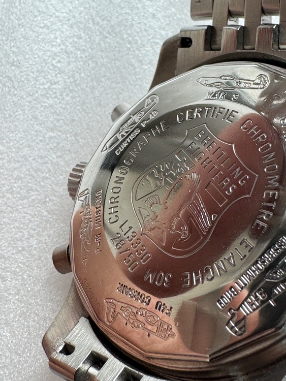 ブライトリング ナビタイマー L1333（高級時計）の商品画像 - 査定依頼日：2025年11月8日 - 最高査定価格：1,150,000円