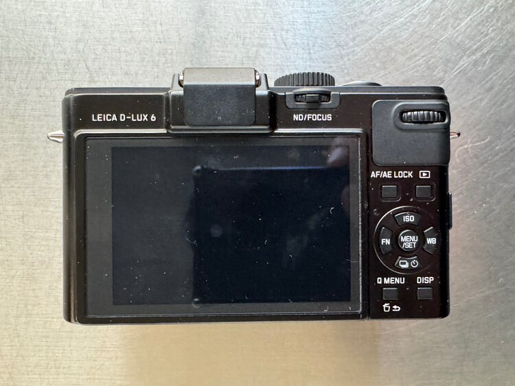 LEICA D-LUX 6（カメラ）の商品画像 - 査定依頼日：2025年5月7日 - 最高査定価格：50,000円