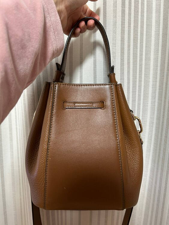 その他 フルラ （ブランドバッグ）の商品画像 - 査定依頼日：2025年3月14日 - 最高査定価格：7,000円