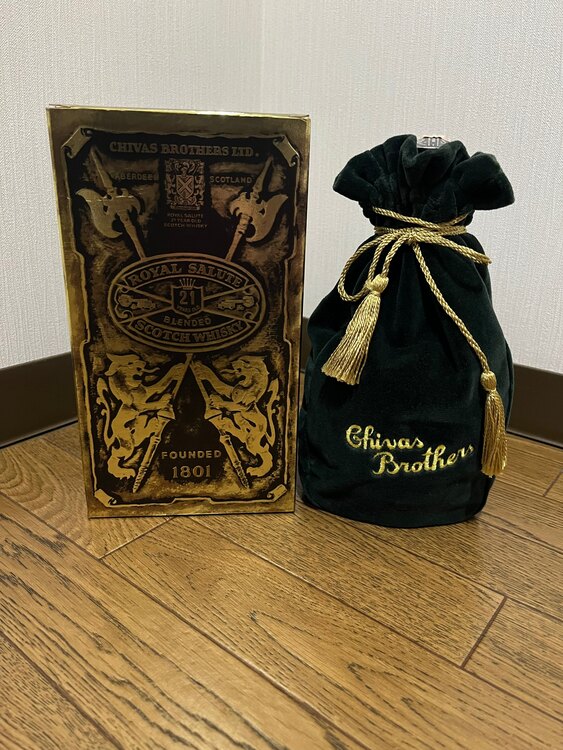 シーバースリーガル　ロイヤルサルート21年（お酒）の商品画像 - 査定依頼日：2025年2月20日 - 最高査定価格：5,500円