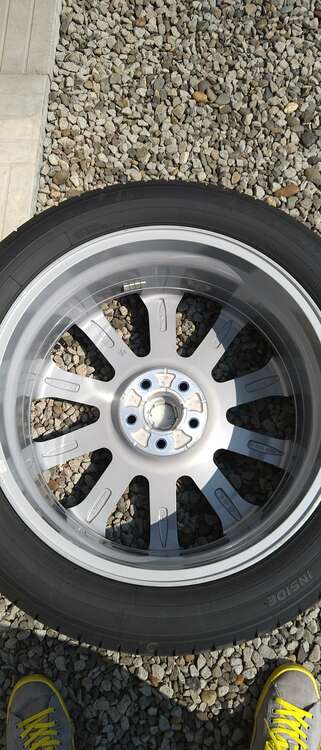 タイヤ・ホイール４本セット（カー用品）の商品画像 - 査定依頼日：2025年4月5日 - 最高査定価格：36,000円