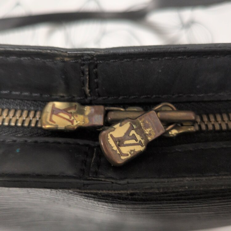 ルイヴィトン エピ （ブランドバッグ）の商品画像 - 査定依頼日：2026年1月31日 - 最高査定価格：20,000円