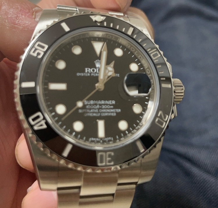 ロレックス サブマリーナー 116610l（高級時計）の商品画像 - 査定依頼日：2025年11月1日 - 最高査定価格：1,780,000円