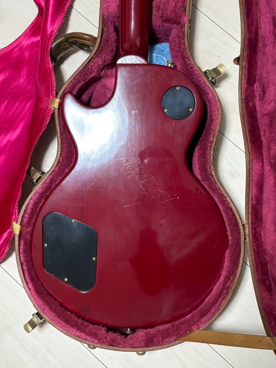 Gibson Les Paul Studio 1998 WineRed（ピアノ・楽器・PA機材）の商品画像 - 査定依頼日：2026年5月18日 - 最高査定価格：83,000円