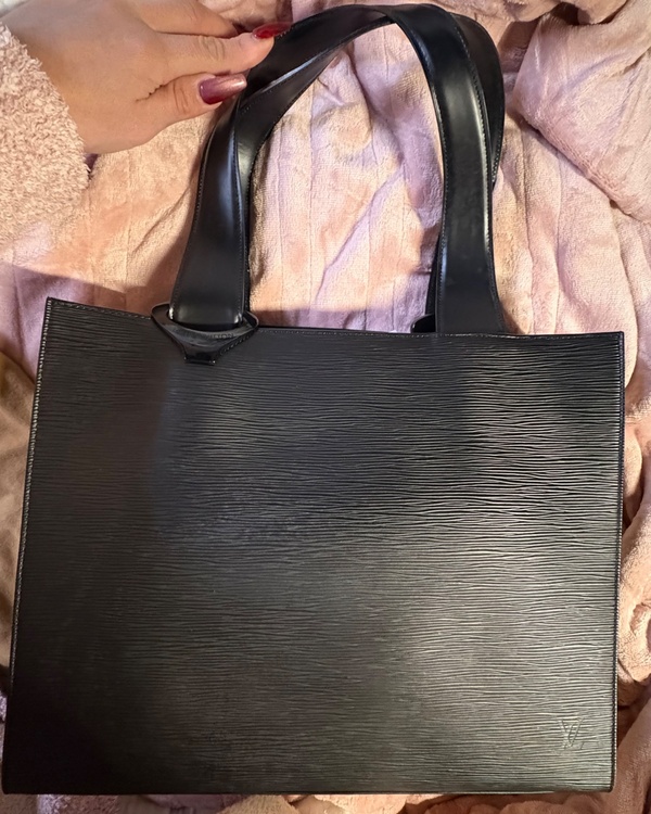 ルイヴィトン エピ（ブランドバッグ）の商品画像 - 査定依頼日：2026年1月26日 - 最高査定価格：55,000円