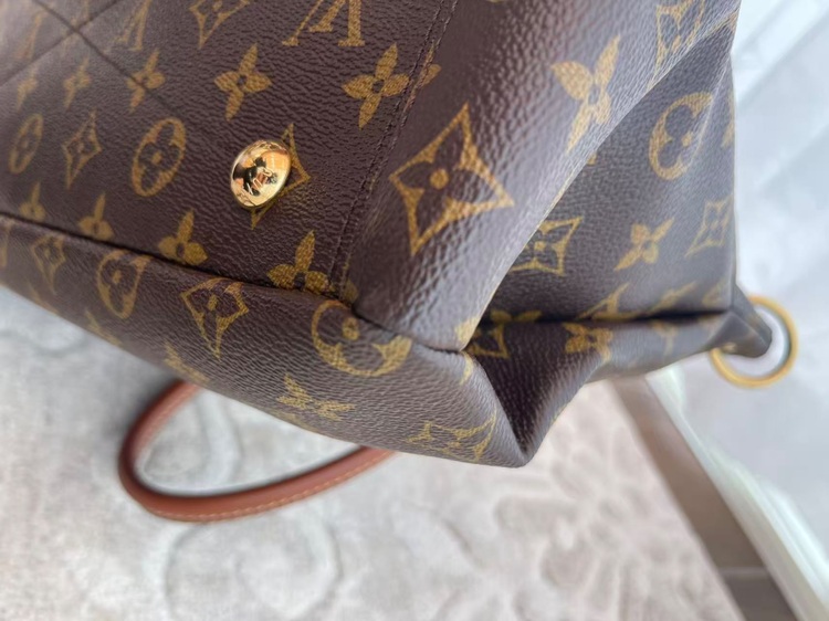 ルイヴィトン モノグラム （ブランドバッグ）の商品画像 - 査定依頼日：2025年9月16日 - 最高査定価格：160,000円