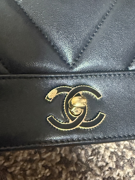 マドモアゼル（ブランドバッグ）の商品画像 - 査定依頼日：2025年9月24日 - 最高査定価格：300,000円