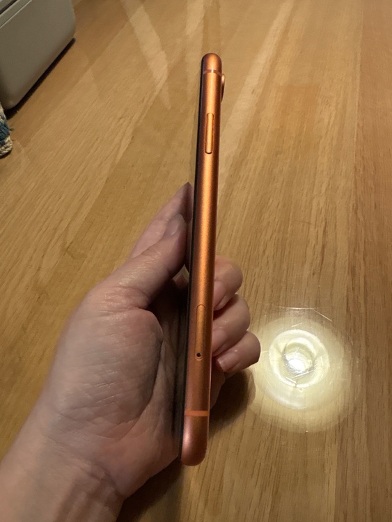 iPhone Xr MT0A2J/A（スマホ）の商品画像 - 査定依頼日：2026年1月27日 - 最高査定価格：12,000円