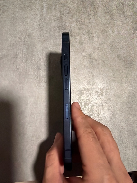 iPhone iPhone 15 Pro 128GB au（スマホ）の商品画像 - 査定依頼日：2026年9月26日 - 最高査定価格：51,000円