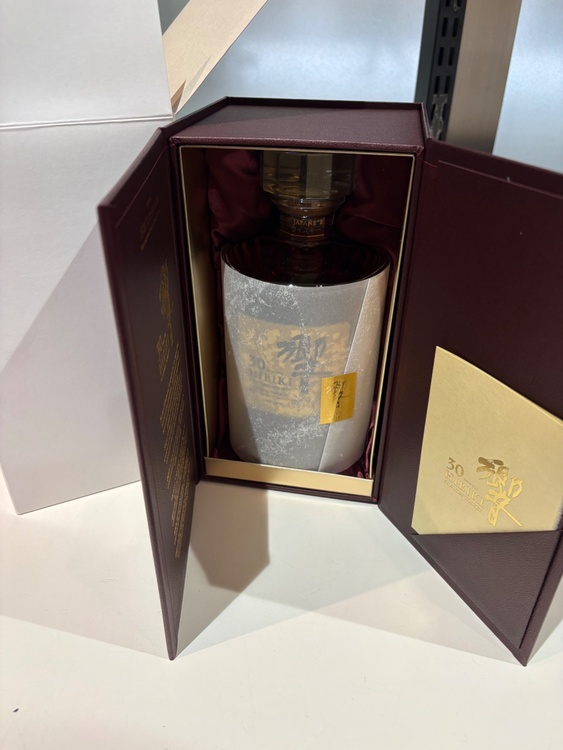 サントリー響30年（お酒）の商品画像 - 査定依頼日：2026年3月17日 - 最高査定価格：533,000円
