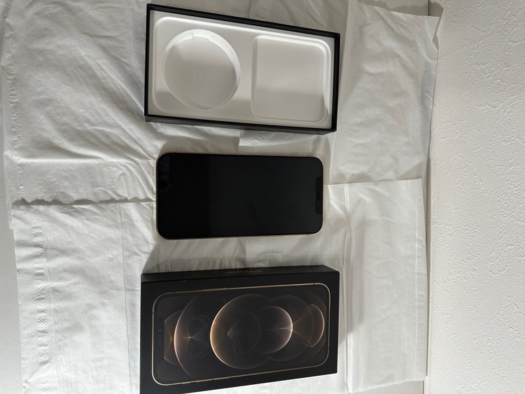 iPhone12pro 256GB（スマホ）の商品画像 - 査定依頼日：2023年3月7日 - 最高査定価格：68,000円